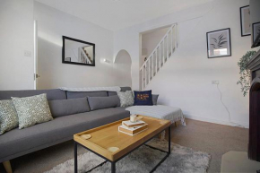 Peaceful Dwelling at Falmer Road, Sleeps 4